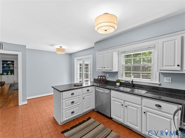 10307 Windbluff Dr, Henrico, VA 23238