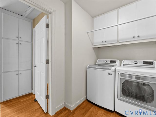 10307 Windbluff Dr, Henrico, VA 23238