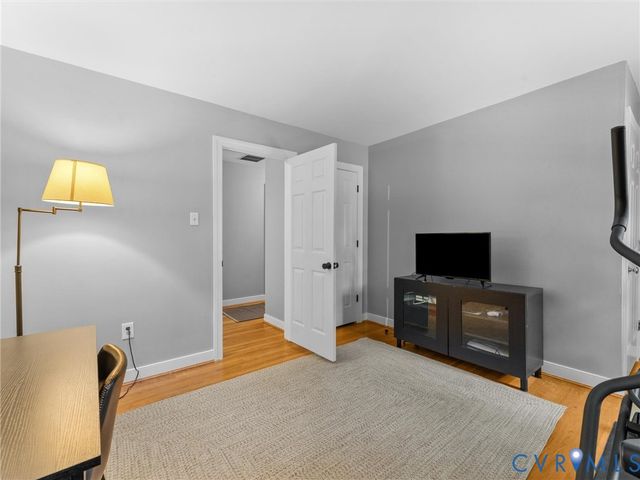 10307 Windbluff Dr, Henrico, VA 23238