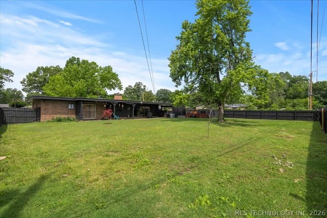 1500 Harris, Bartlesville, OK 74006