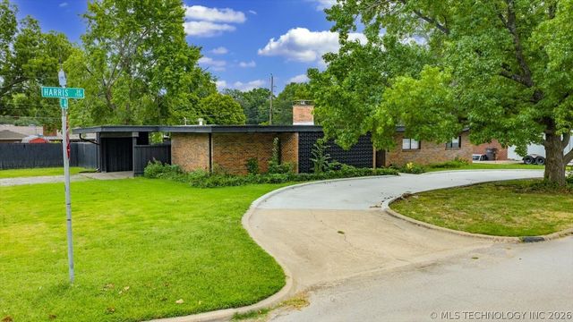 1500 Harris, Bartlesville, OK 74006