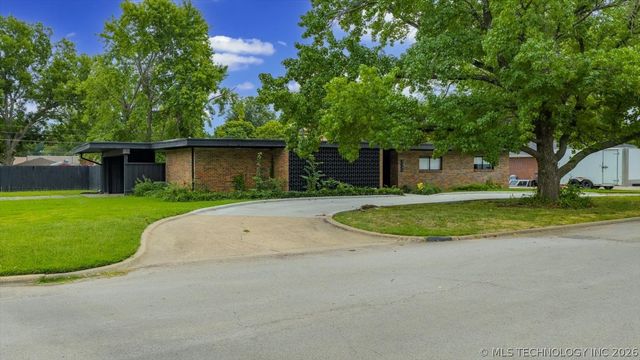 1500 Harris, Bartlesville, OK 74006
