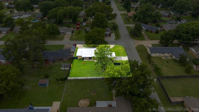 1500 Harris, Bartlesville, OK 74006