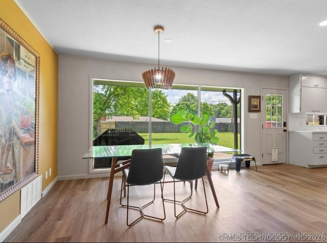 1500 Harris, Bartlesville, OK 74006