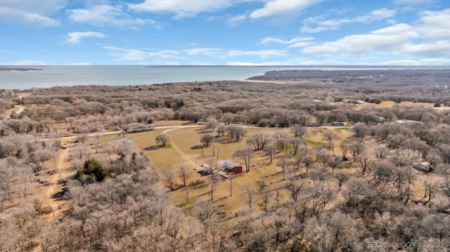 6137 Hummingbird Lane, Kingston, OK 73439
