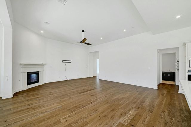 2124 Bel Paese BND, Leander, TX 78641