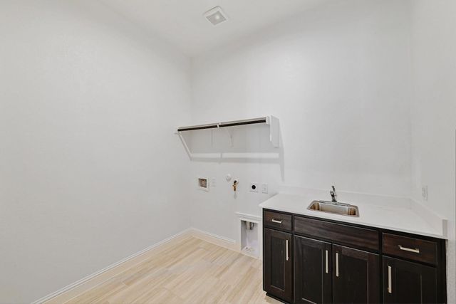 2124 Bel Paese BND, Leander, TX 78641