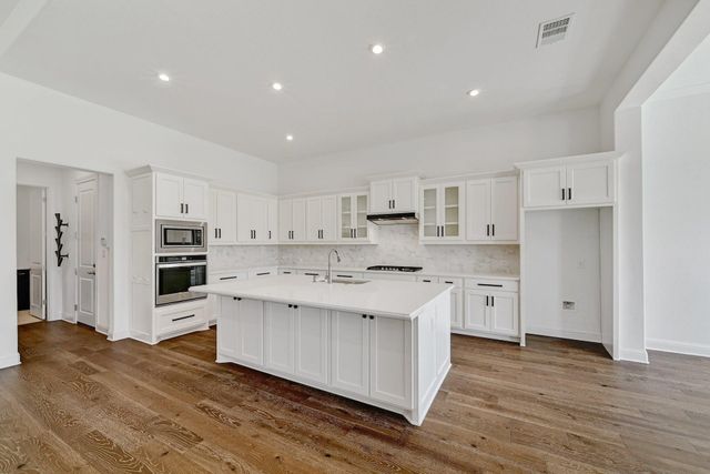 2124 Bel Paese BND, Leander, TX 78641
