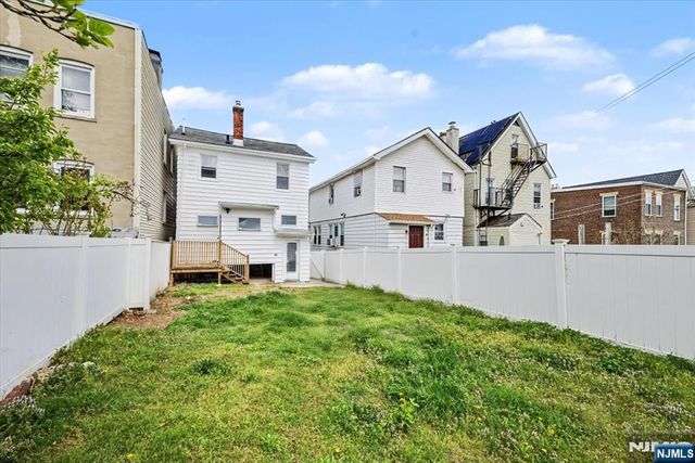 222 Riverview Place, Cliffside Park, NJ 07010