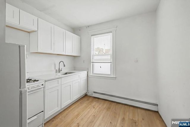 222 Riverview Place, Cliffside Park, NJ 07010