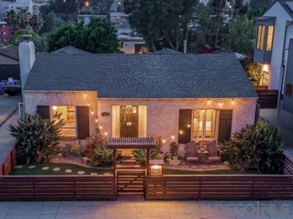 Image 41 of property listing at 3510 Alabama St, San Diego, CA 92104