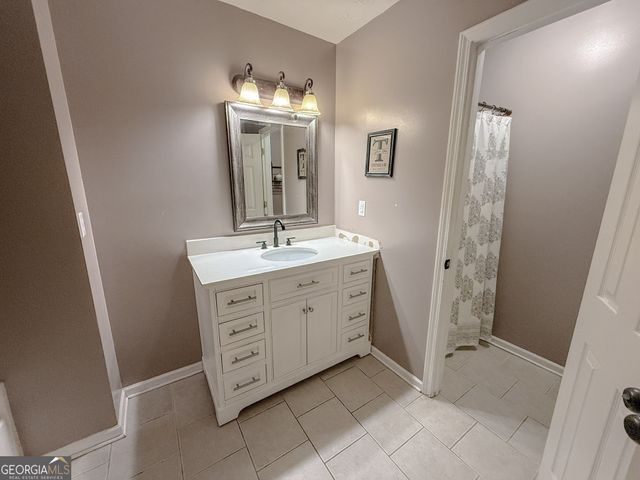 653 Al Roberts Road, Senoia, GA 30276