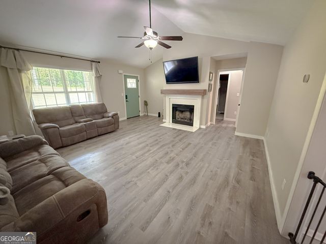 653 Al Roberts Road, Senoia, GA 30276