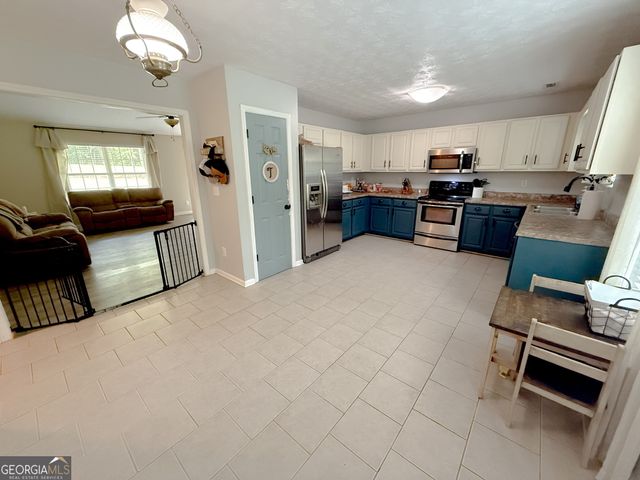 653 Al Roberts Road, Senoia, GA 30276
