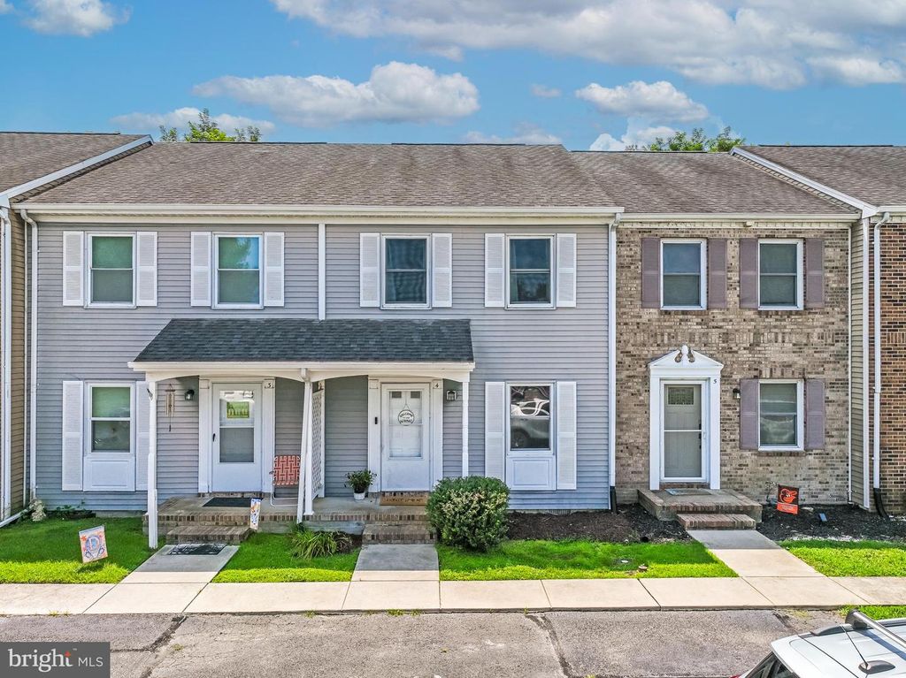 4 FRANKLIN SQ, Berlin, MD 21811