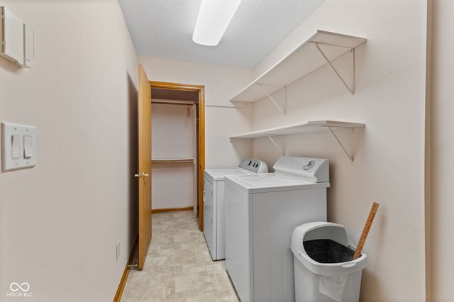 1621 Vidalia Court, Greenwood, IN 46143