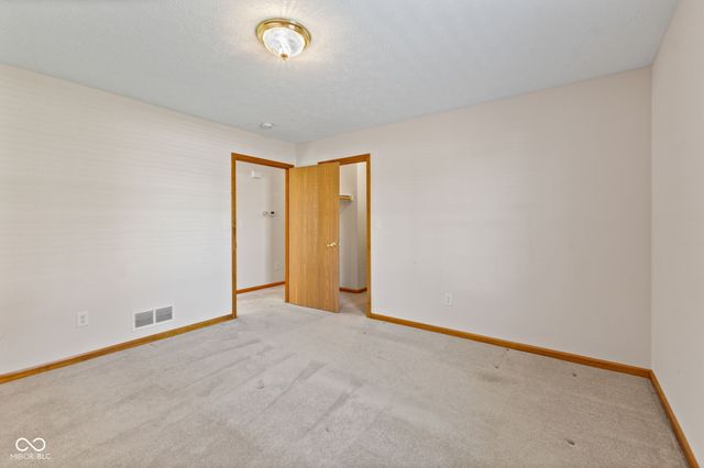 1621 Vidalia Court, Greenwood, IN 46143