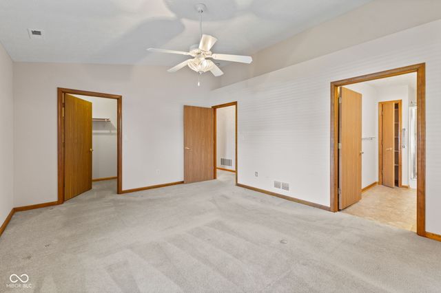 1621 Vidalia Court, Greenwood, IN 46143