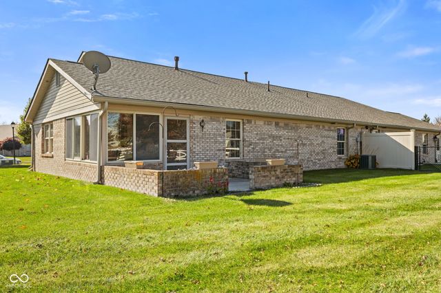 1621 Vidalia Court, Greenwood, IN 46143