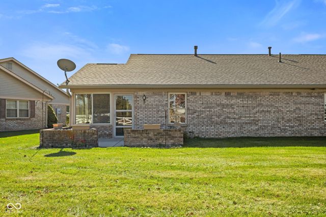 1621 Vidalia Court, Greenwood, IN 46143