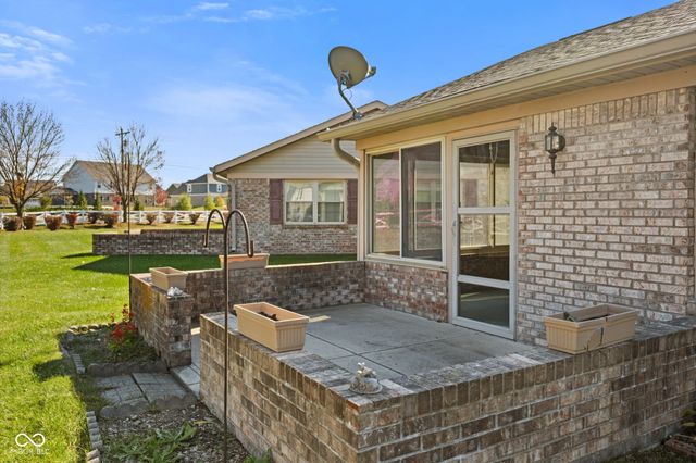 1621 Vidalia Court, Greenwood, IN 46143