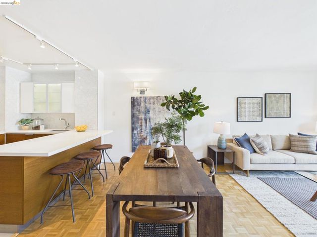 320 Lee St 303, Oakland, CA 94610