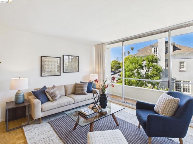 320 Lee St 303, Oakland, CA 94610