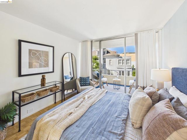 320 Lee St 303, Oakland, CA 94610