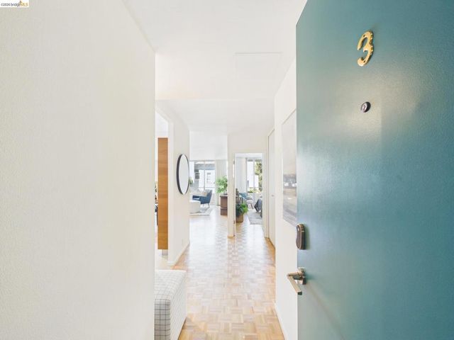320 Lee St 303, Oakland, CA 94610