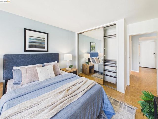 320 Lee St 303, Oakland, CA 94610