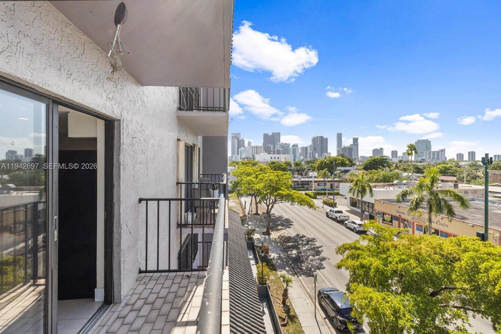 777 SW 9th Ave 413, Miami, FL 33130