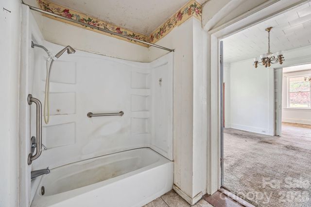 808 N Main Street N, Salisbury, NC 28144
