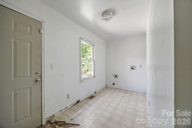 808 N Main Street N, Salisbury, NC 28144