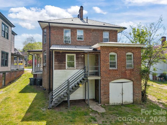 808 N Main Street N, Salisbury, NC 28144