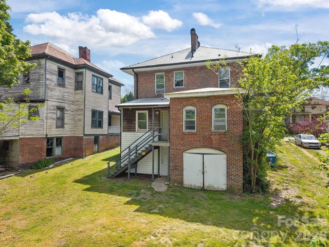 808 N Main Street N, Salisbury, NC 28144