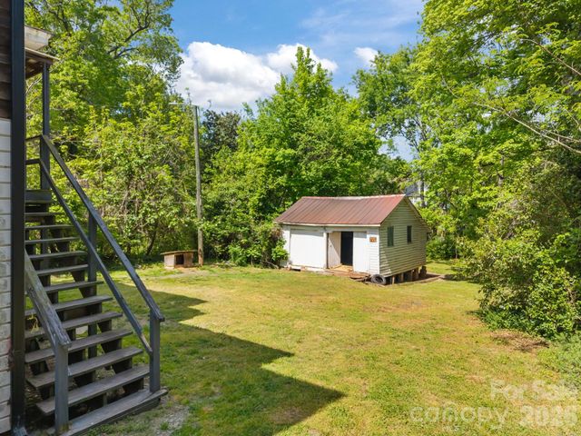 808 N Main Street N, Salisbury, NC 28144