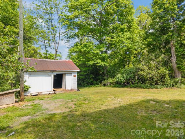 808 N Main Street N, Salisbury, NC 28144