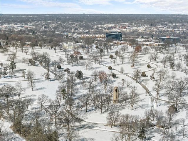 1408 E 108th Terrace, Kansas City, MO 64131