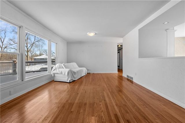 1408 E 108th Terrace, Kansas City, MO 64131