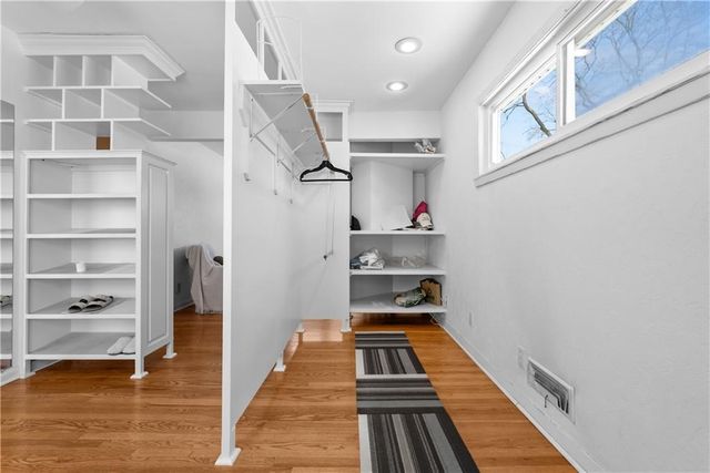 1408 E 108th Terrace, Kansas City, MO 64131