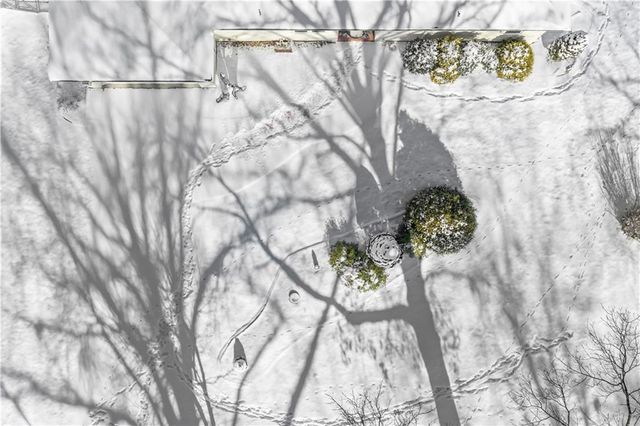 1408 E 108th Terrace, Kansas City, MO 64131