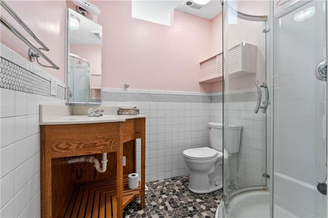 1408 E 108th Terrace, Kansas City, MO 64131