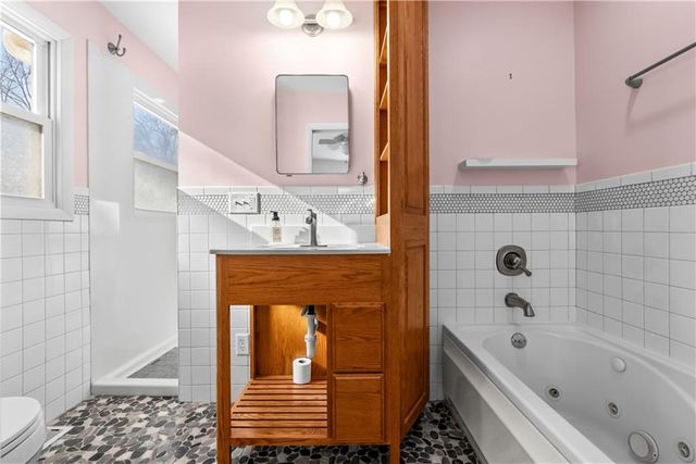 1408 E 108th Terrace, Kansas City, MO 64131