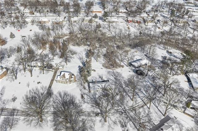 1408 E 108th Terrace, Kansas City, MO 64131