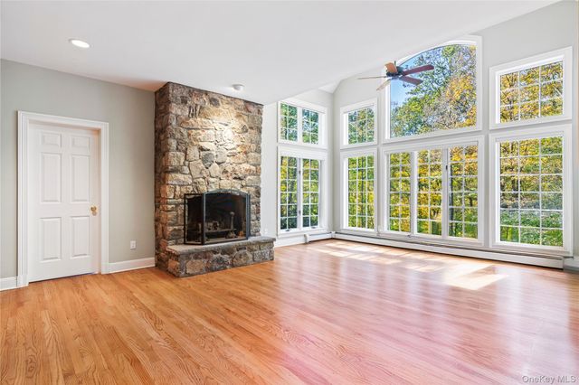 4 Hidden Valley Way, Bedford, NY 10506