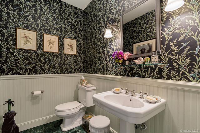 4 Hidden Valley Way, Bedford, NY 10506