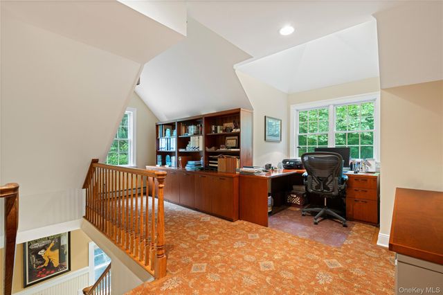 4 Hidden Valley Way, Bedford, NY 10506