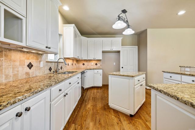 1119 Blue Grass Drive, Benton, AR 72019