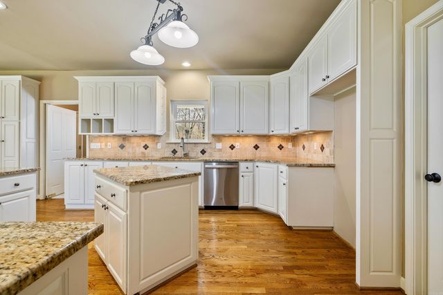 1119 Blue Grass Drive, Benton, AR 72019