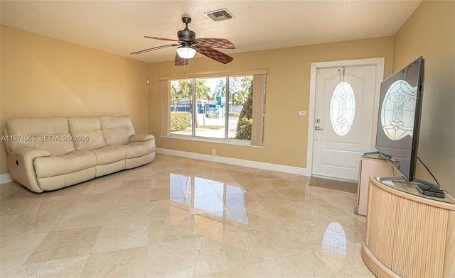 4600 SW 104th Ave, Miami, FL 33165